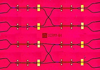 An integrated 4 x 4 photonic switch
