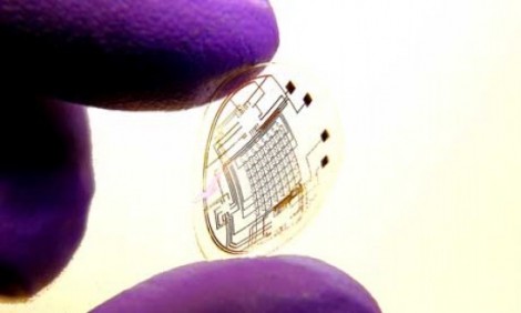 Bionic contact lenses using LED technology