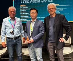 Chroma awards Dr Yanxiang Deng the Anne Heidenthal Prize for Fluorescence Research
