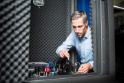 Delft University of Technology researcher Gerard Verbiest in his nanoacoustics lab CREDIT Studio WavyTU Delft